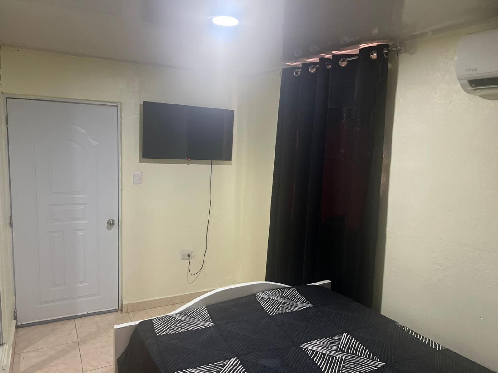 El Anexos Apartment Сантяго де лос Кабайерос Екстериор снимка