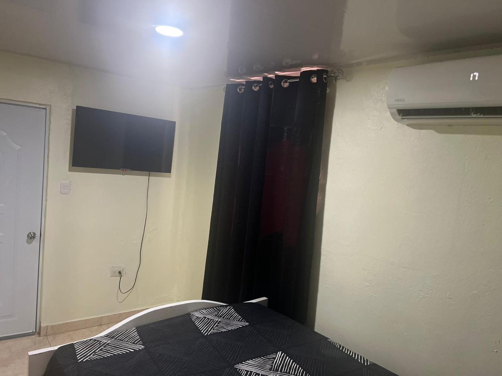 El Anexos Apartment Сантяго де лос Кабайерос Екстериор снимка
